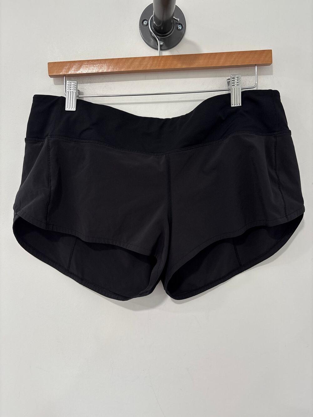 Lululemon Speed Up Shorts 2" Black Size 10